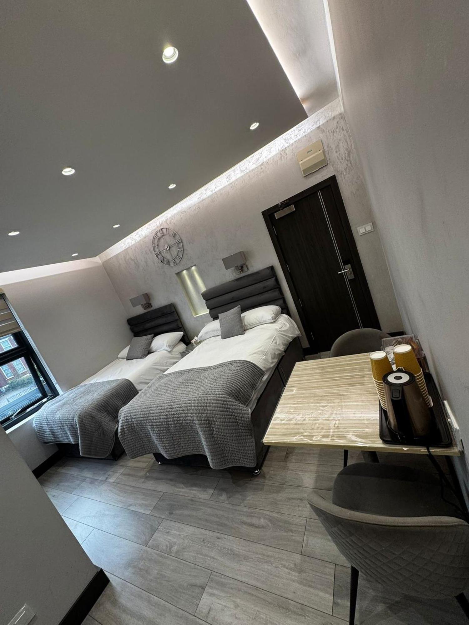 Park Avenue Hotel London Exterior photo
